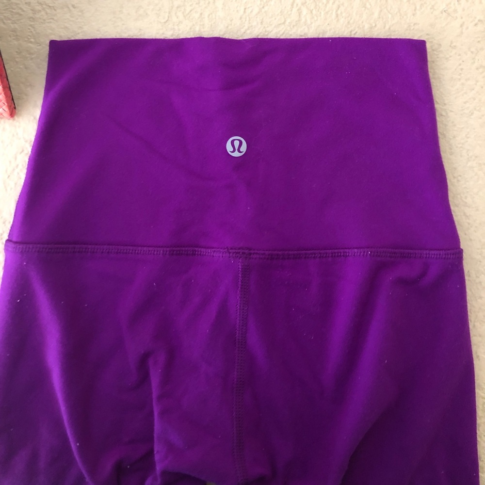 LULULEMON BRIGHT PURPLE LEGGINGS